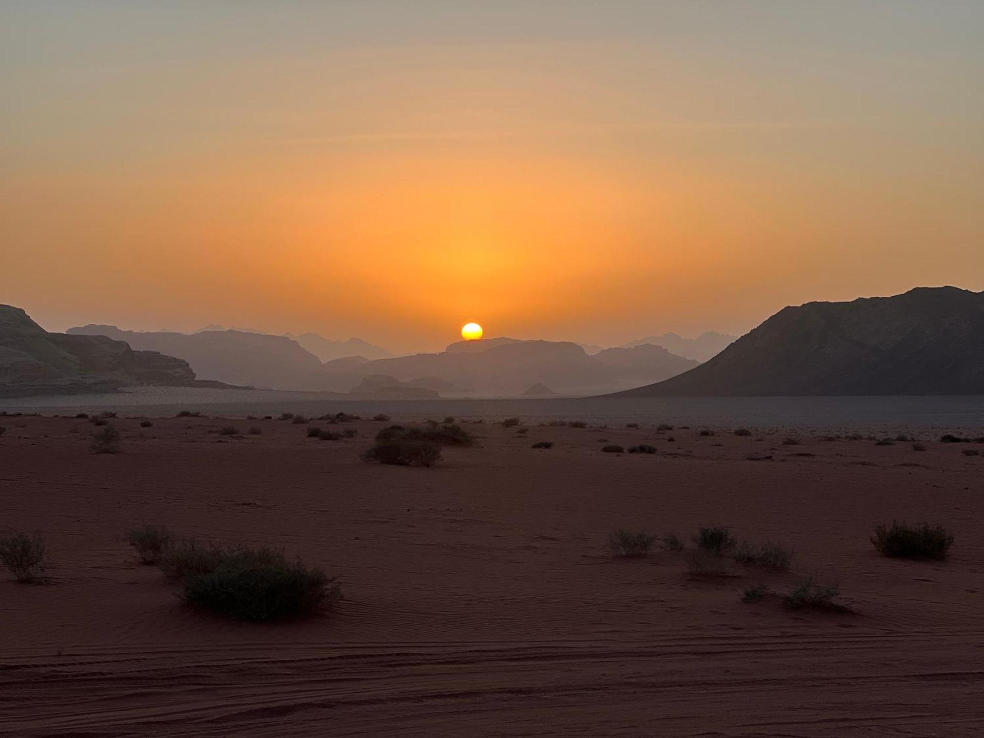 Rumshines Camp Wadi Rum Eksteriør billede